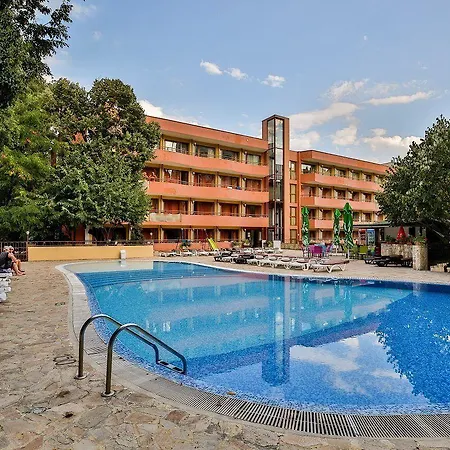 Kamchia Park 3*