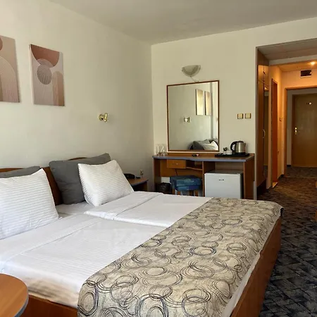 Kamchia Park 3*