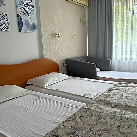 Hotel Kamchia Park 3*