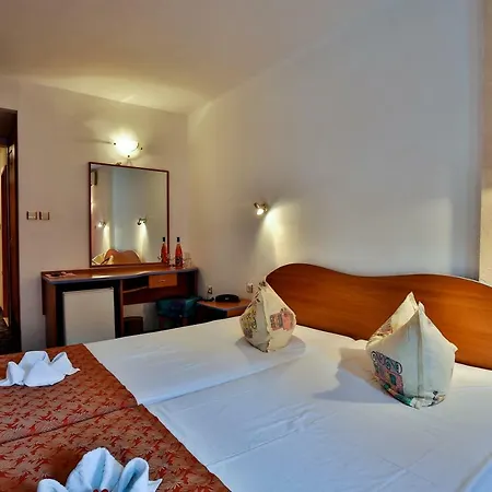 ホテル Kamchia Park 3*